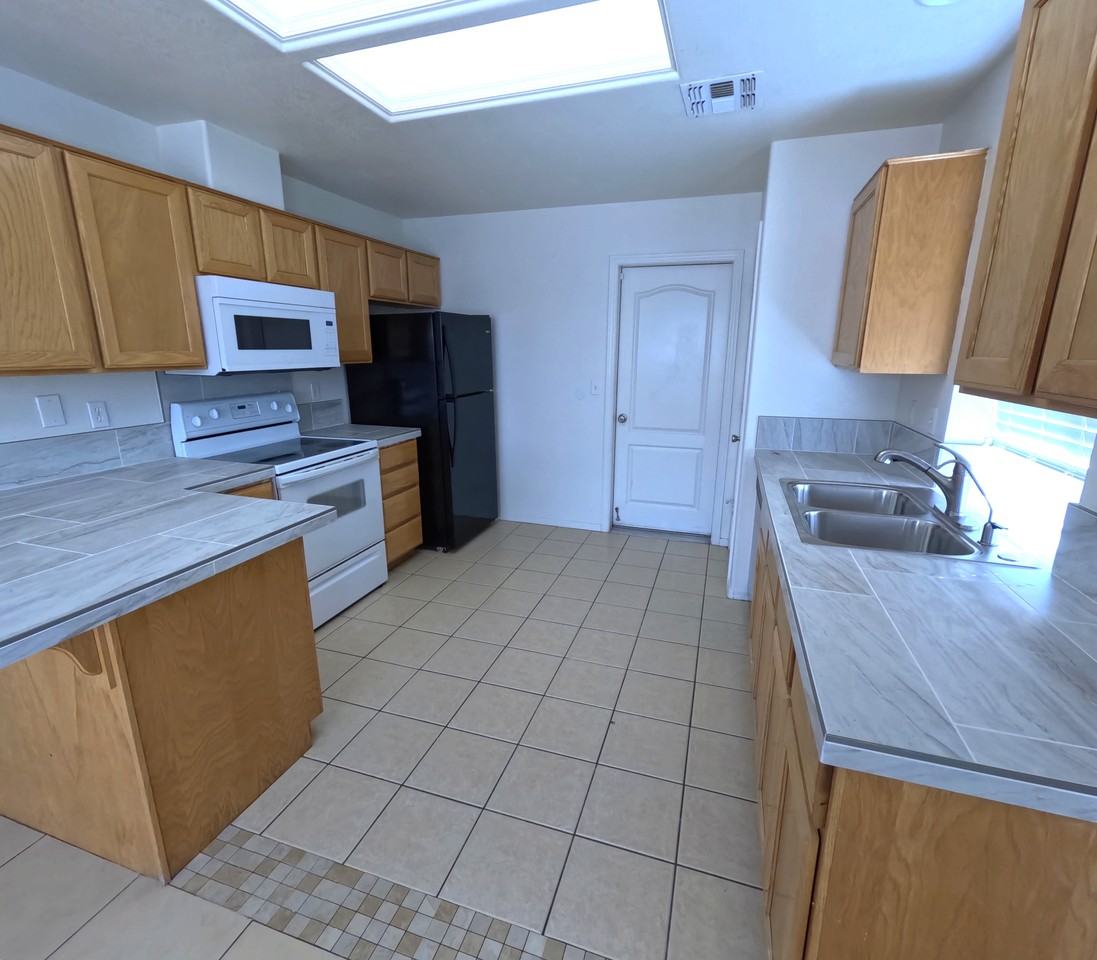 1675 E Segovia Way #NA - Photo 6 of 21