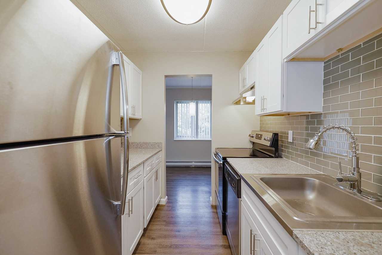 3 Dorchester Dr #308 - Photo 2 of 9
