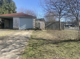 7605 Woodstone Cv #B - Photo 1 of 1