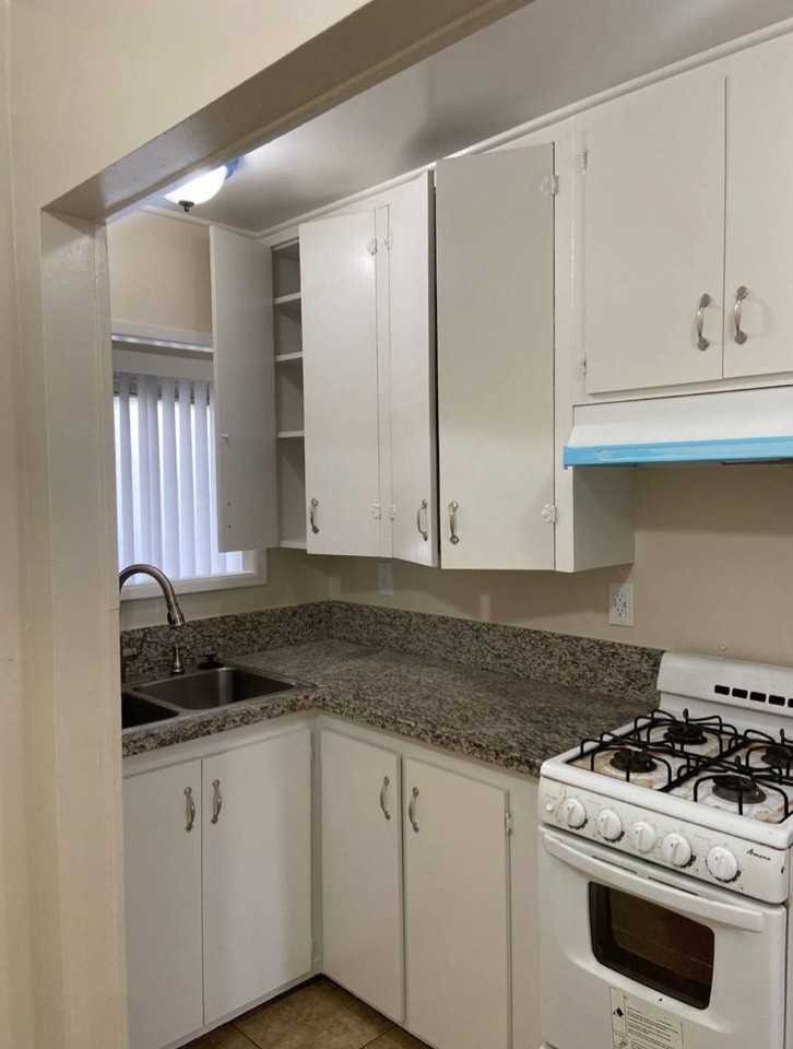 505 N Valencia Blvd #NA - Photo 4 of 11