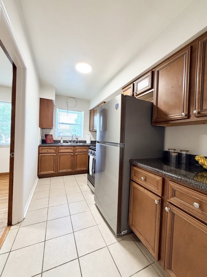 5868 Robert Ave #H - Photo 3 of 11