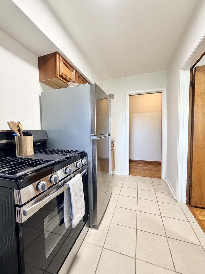 5868 Robert Ave #H - Photo 5 of 11