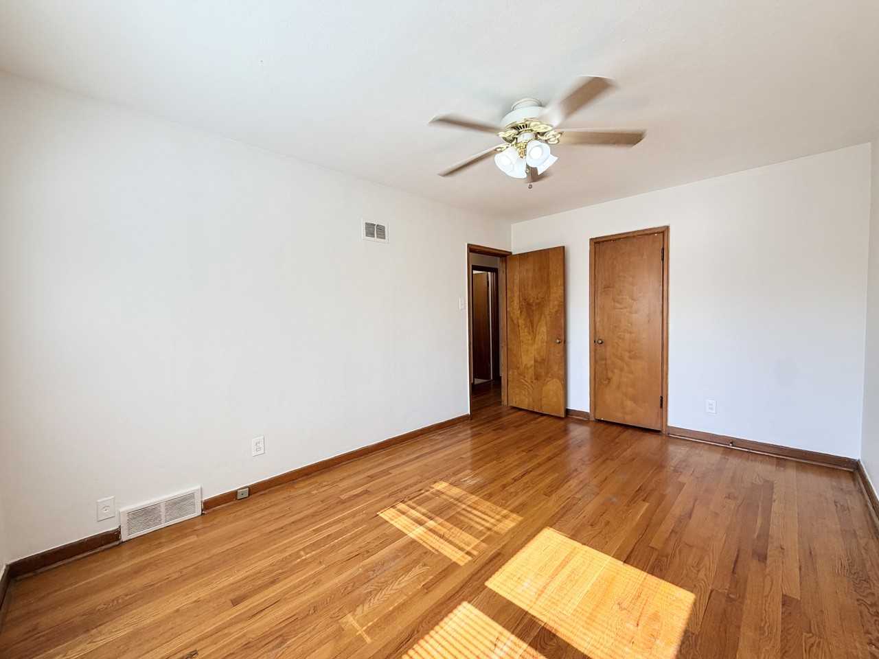 5868 Robert Ave #H - Photo 6 of 11