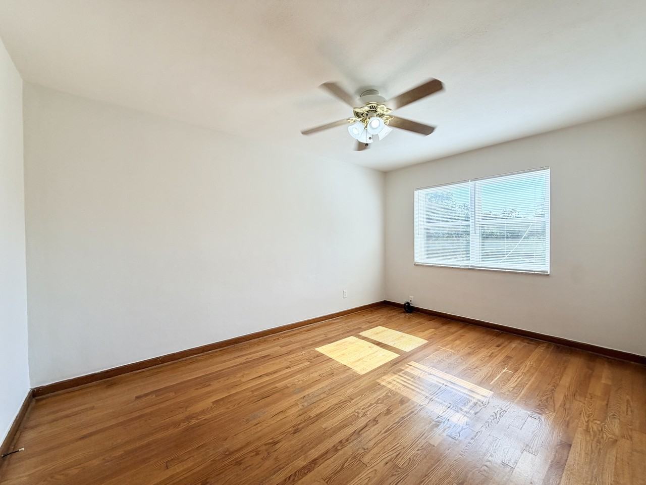 5868 Robert Ave #H - Photo 7 of 11