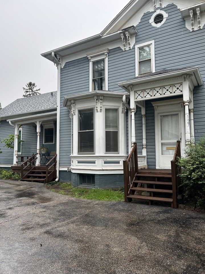 127 W Lincoln Ave #1 - Photo 2 of 11