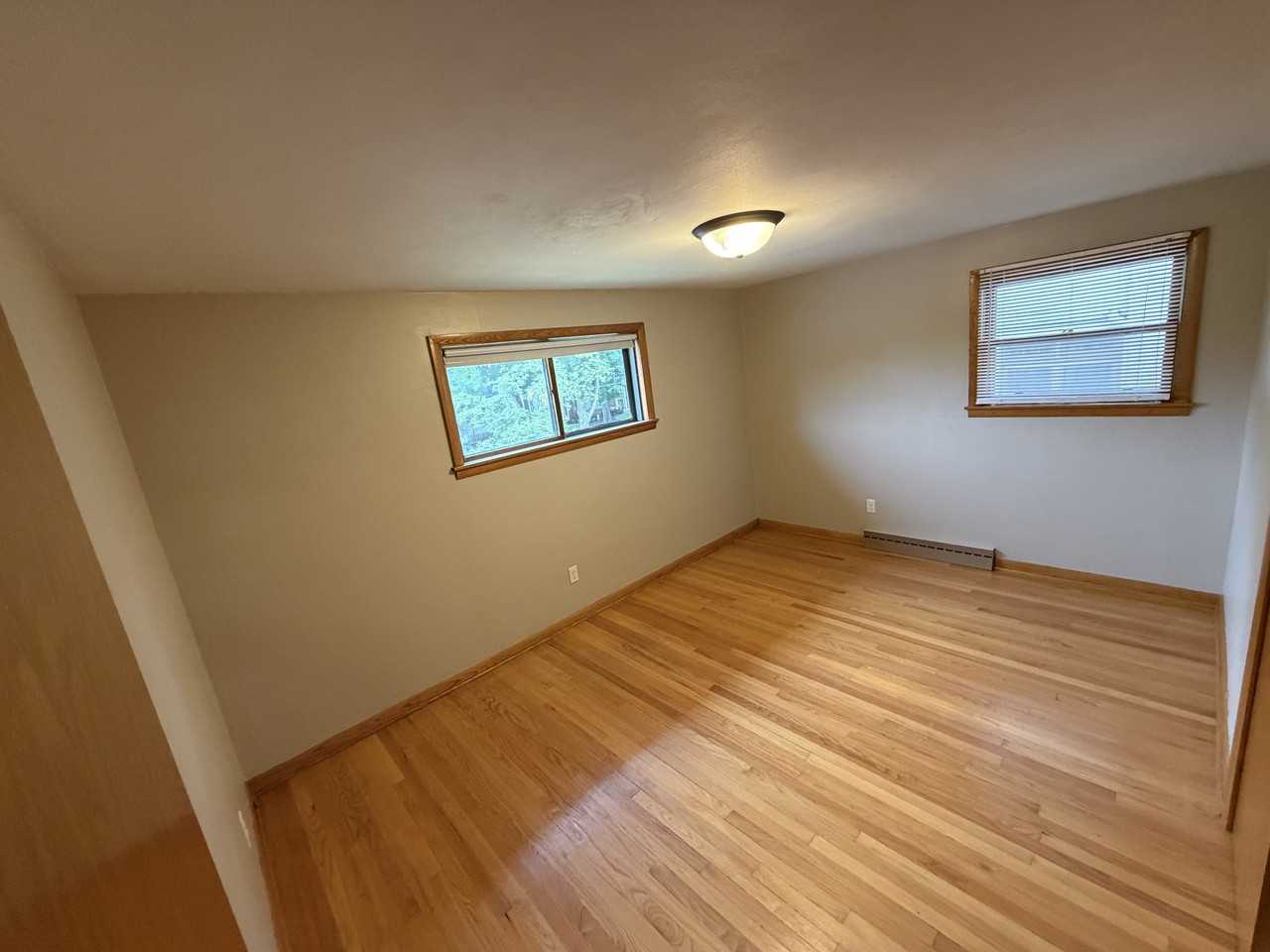 7009 W Lloyd St - Photo 6 of 20