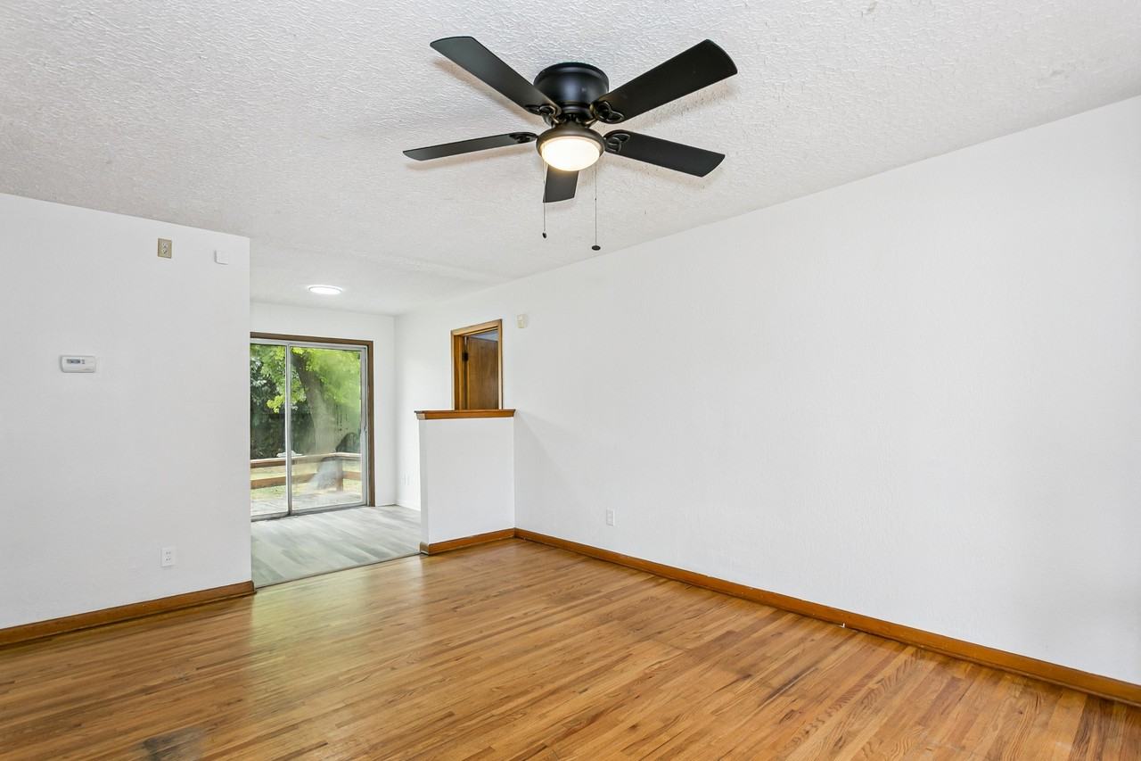 2321 W Lydia St #NA - Photo 2 of 14