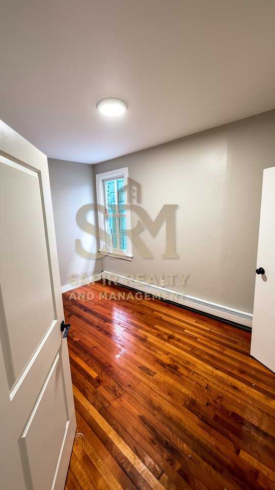 12 Alexander St #1 - Photo 4 of 9