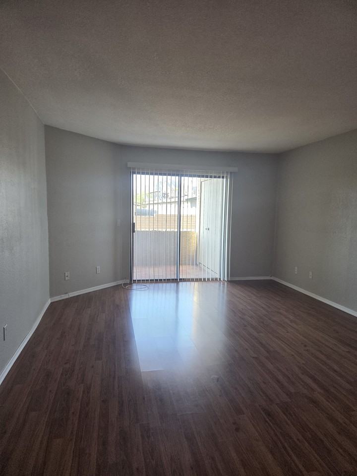 2228 N 52nd St #110 - Photo 7 of 19