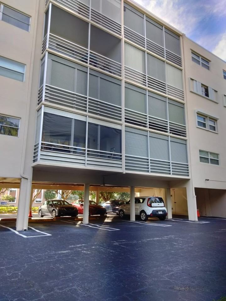 300 Ne 14th Ave #204 - Photo 2 of 29