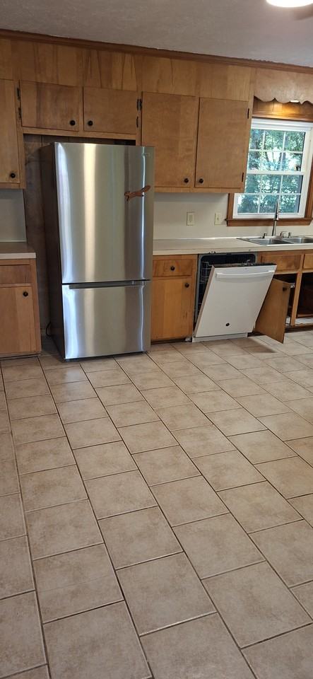 102 Fairfield Dr #NA - Photo 2 of 13