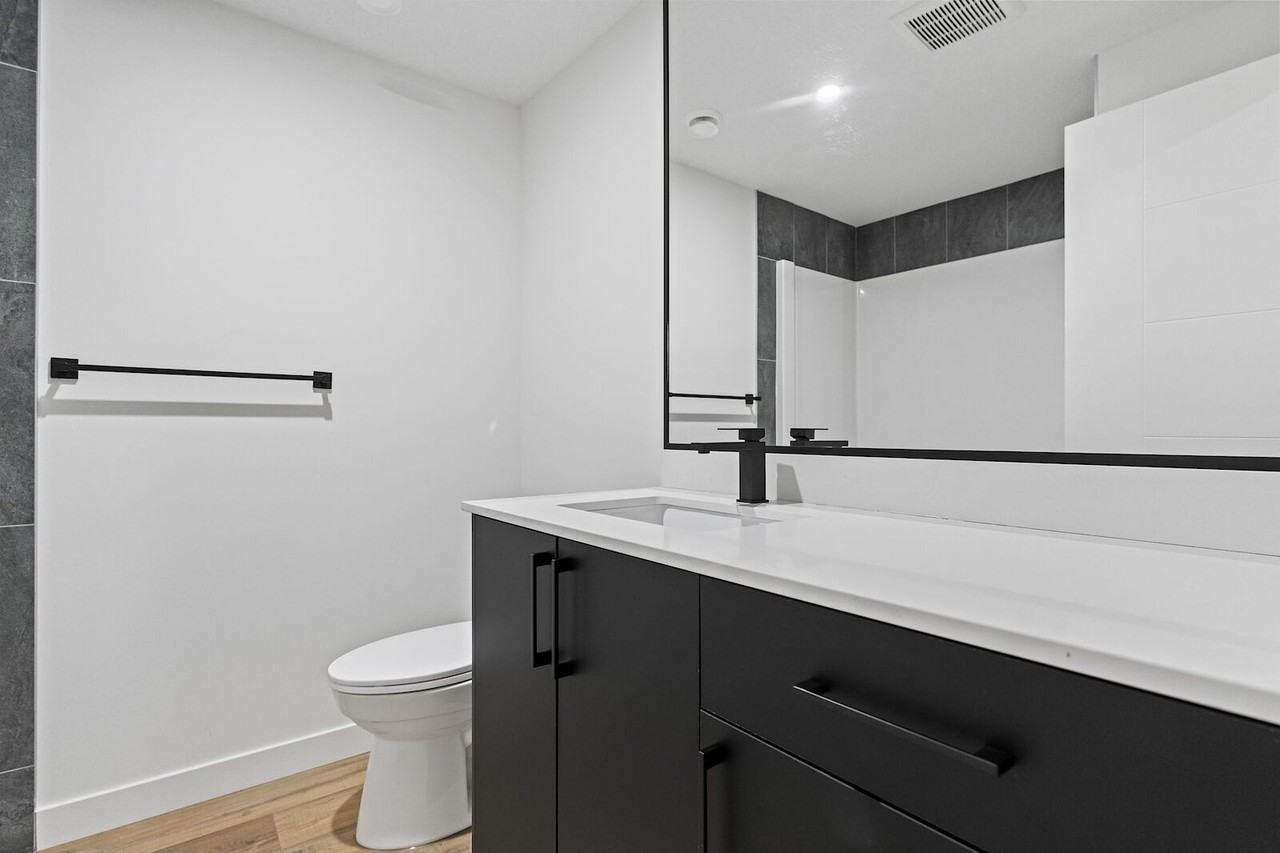 16508 21 Ave Sw - Photo 6 of 12