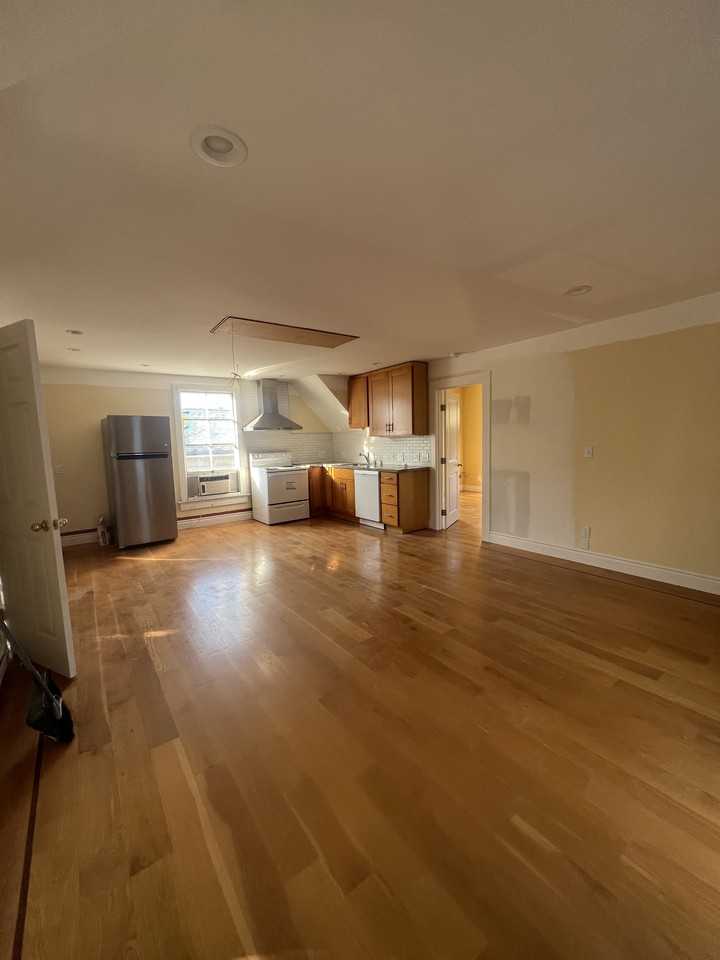 464 N 3rd St #NA - Photo 4 of 15