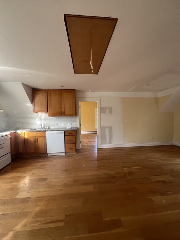 464 N 3rd St #NA - Photo 5 of 15