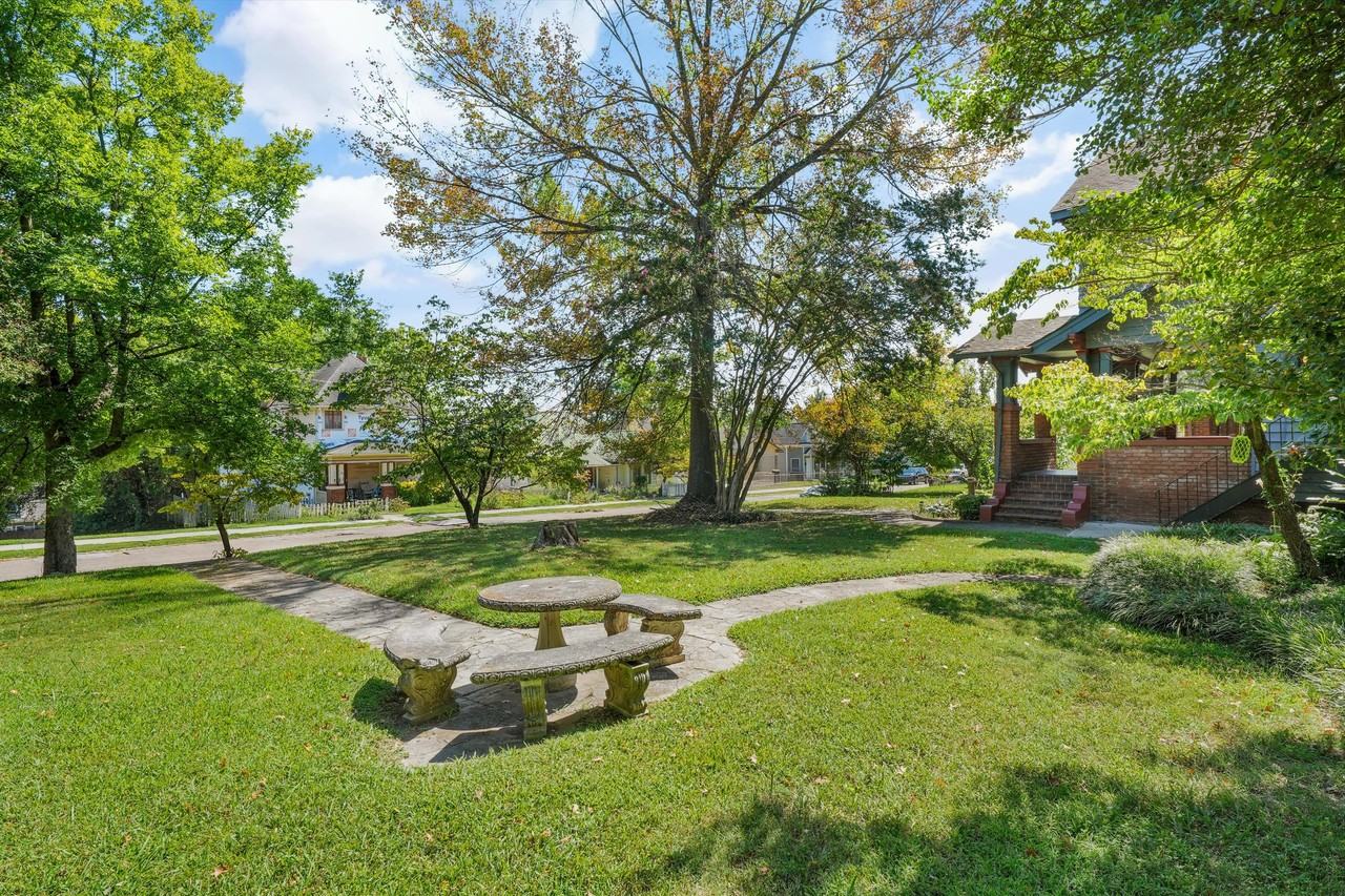 319 E Scott Ave #3 - Photo 4 of 17