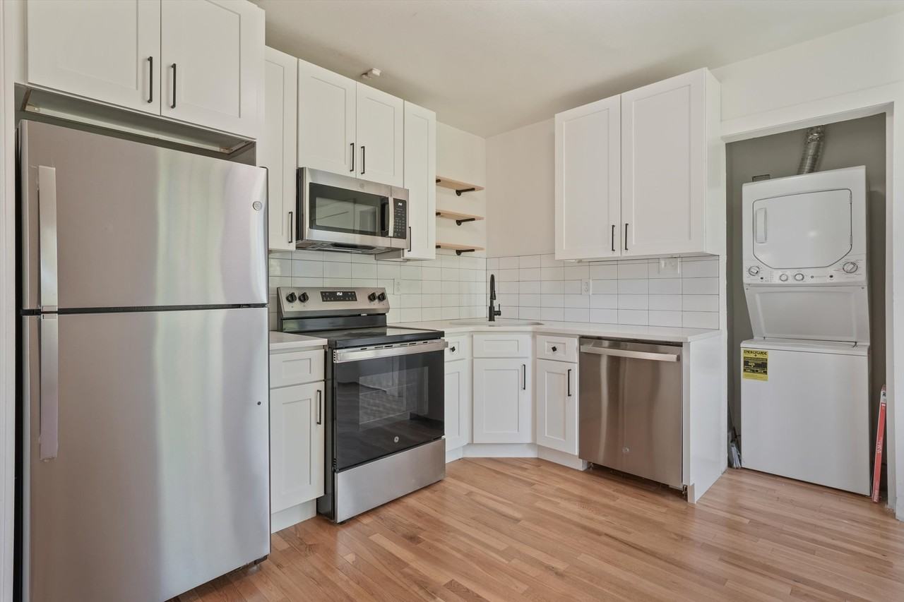 319 E Scott Ave #3 - Photo 6 of 17