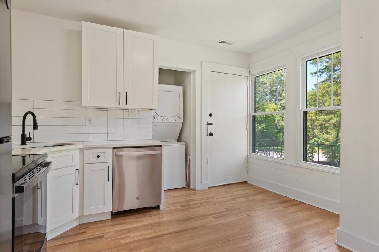 319 E Scott Ave #3 - Photo 7 of 17