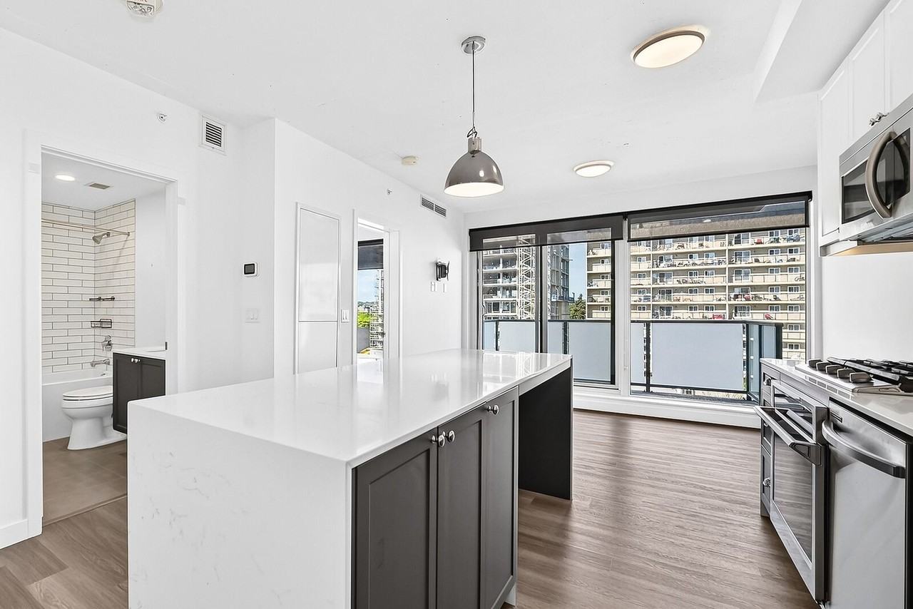 327 9a St Nw - Photo 5 of 23