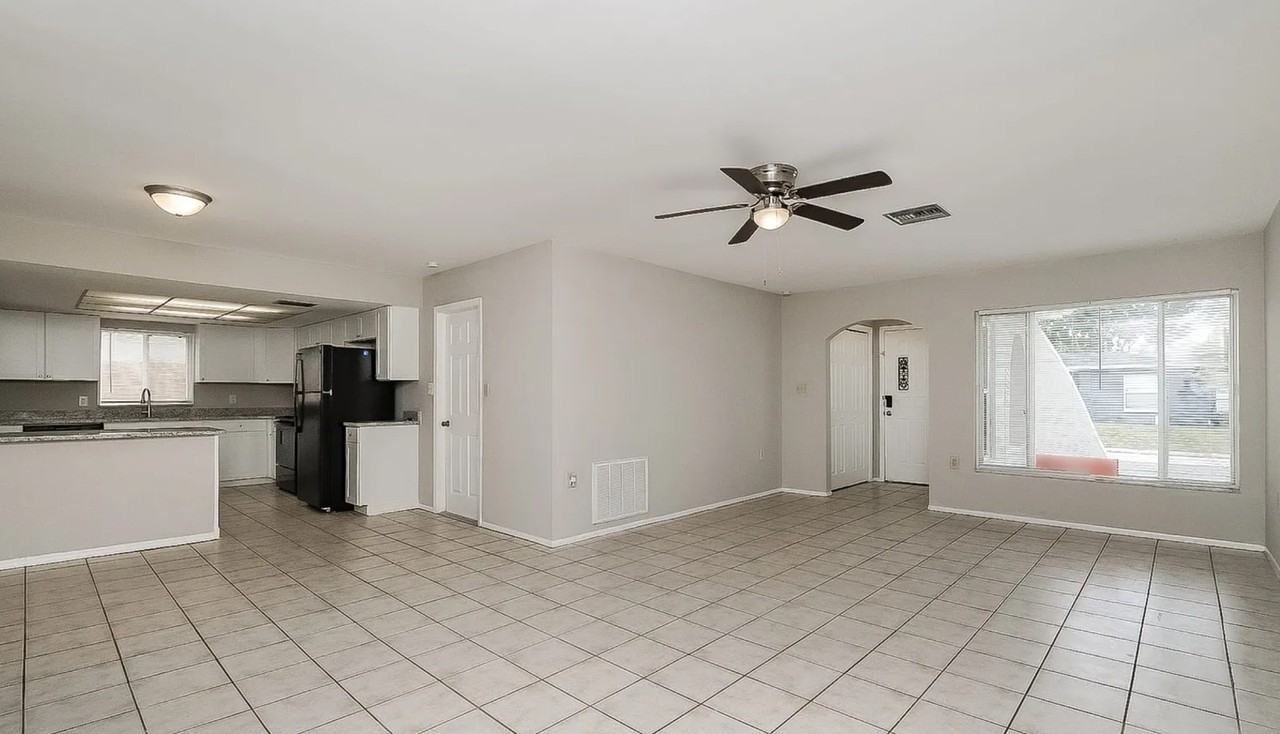 7218 Isle Dr #NA - Photo 3 of 11