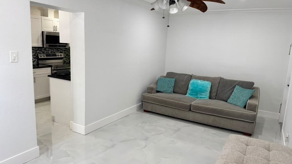 5407 Rosemont Ave #NA - Photo 7 of 20