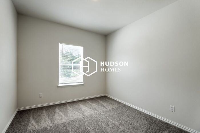 1413 W Steadman St - Photo 6 of 12