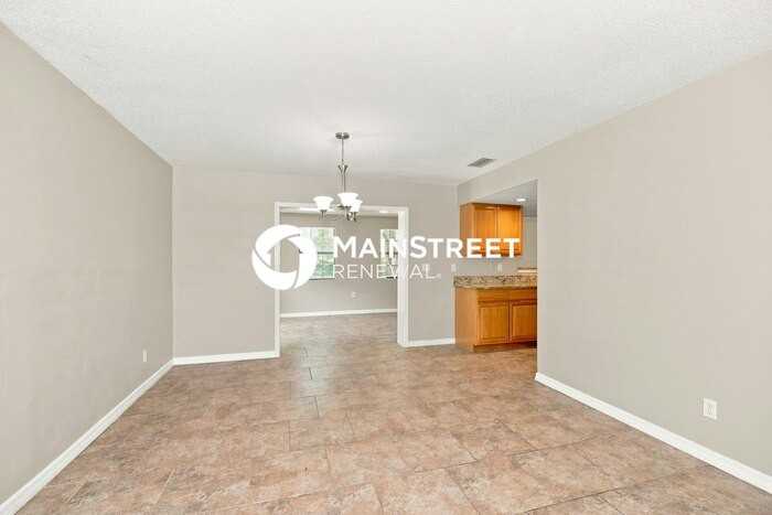 454 Nogales Ave Ne - Photo 5 of 18
