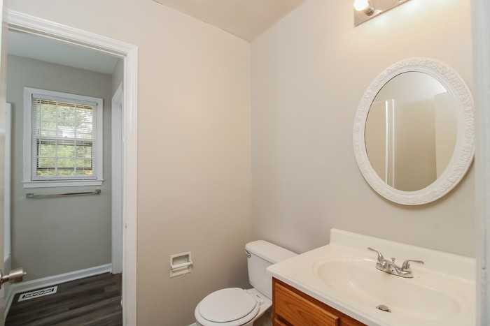 1107 Edenwood Dr - Photo 7 of 10