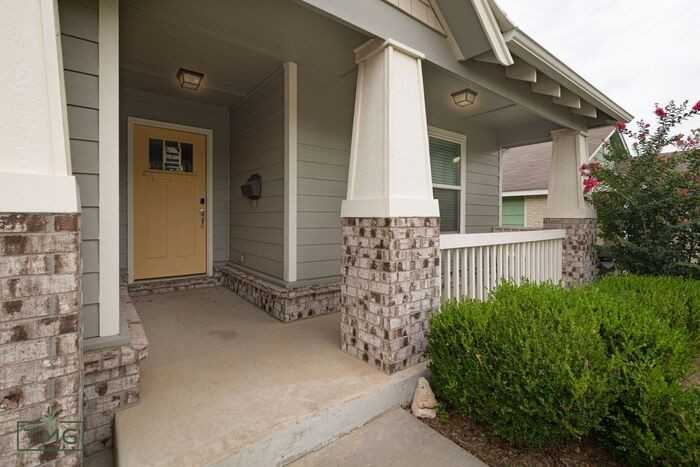 1152 N Main St - Photo 2 of 39