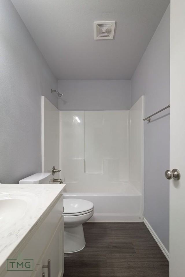 1152 N Main St - Photo 7 of 39