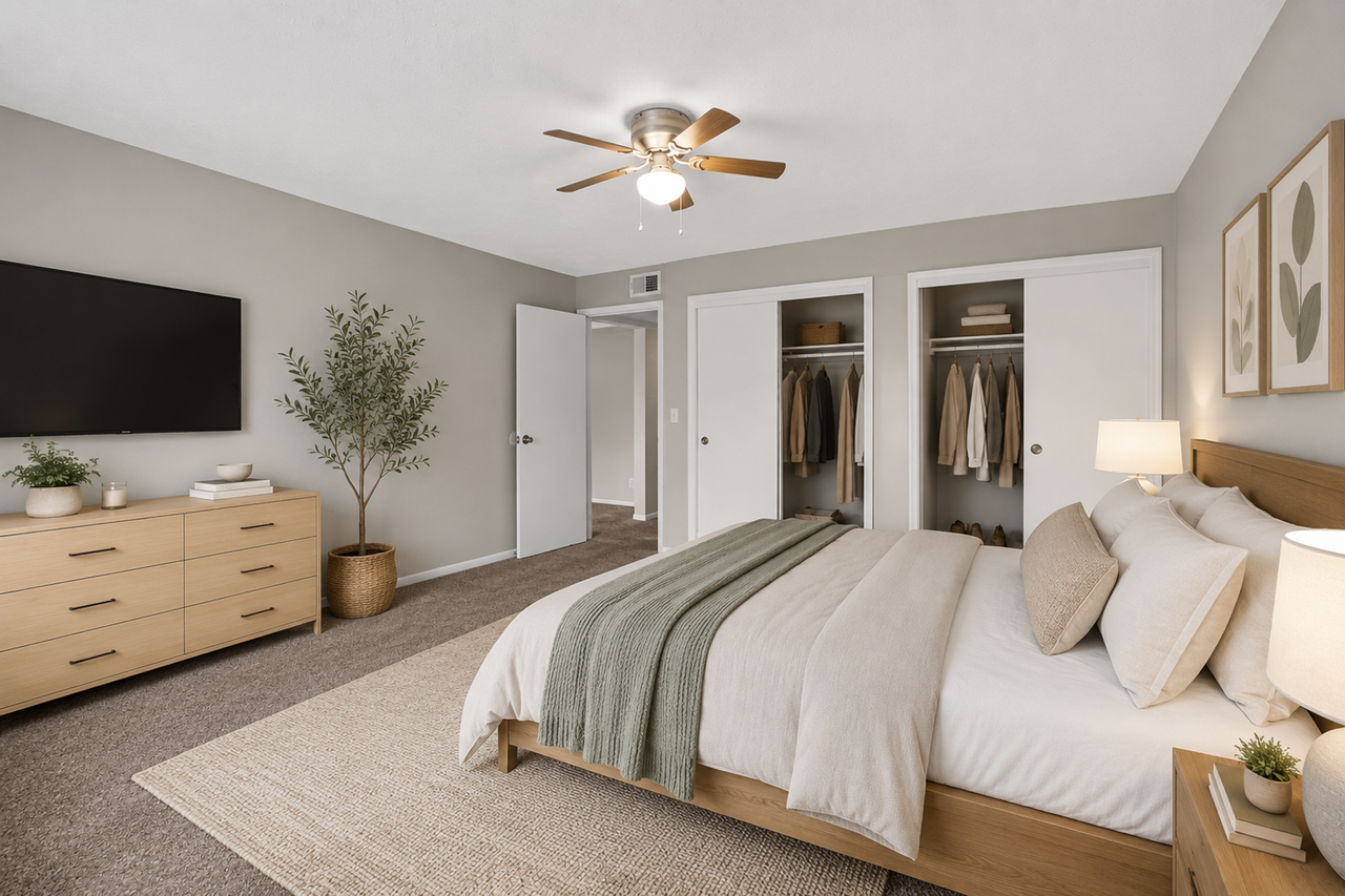 The Colonial Apartments - Photo 4 of 27