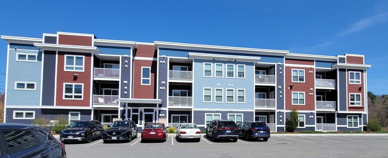 Beaver Brook Crossing Apartments - Photo 3 of 50