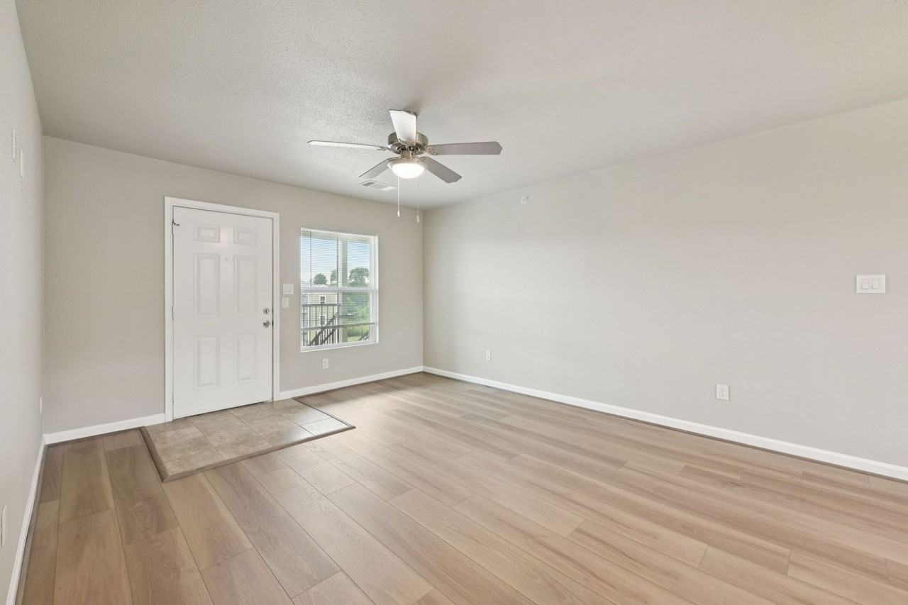 Eagles Nest Apartment Homes - Photo 7 of 31