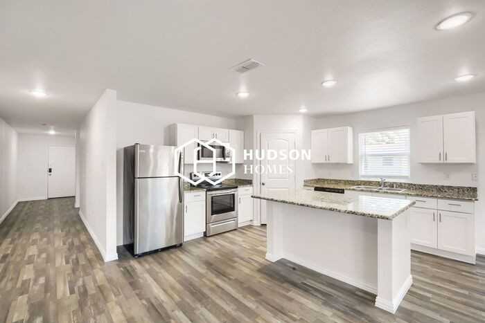 301 Anchor Ln - Photo 6 of 14