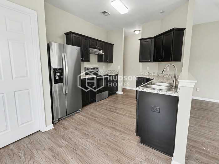 681 Deerwood Dr - Photo 6 of 19