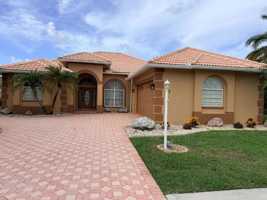 featured image of 117 Grand Oak Cir