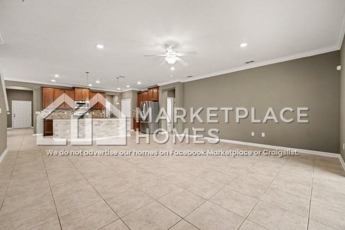 10013 Logan Falls Ct - Photo 5 of 36