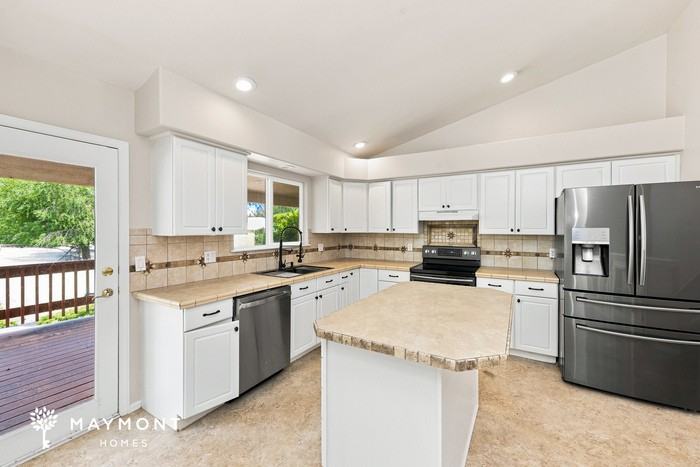 421 W Littler Dr - Photo 6 of 16