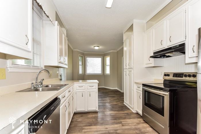243 Wallace Cir - Photo 4 of 13