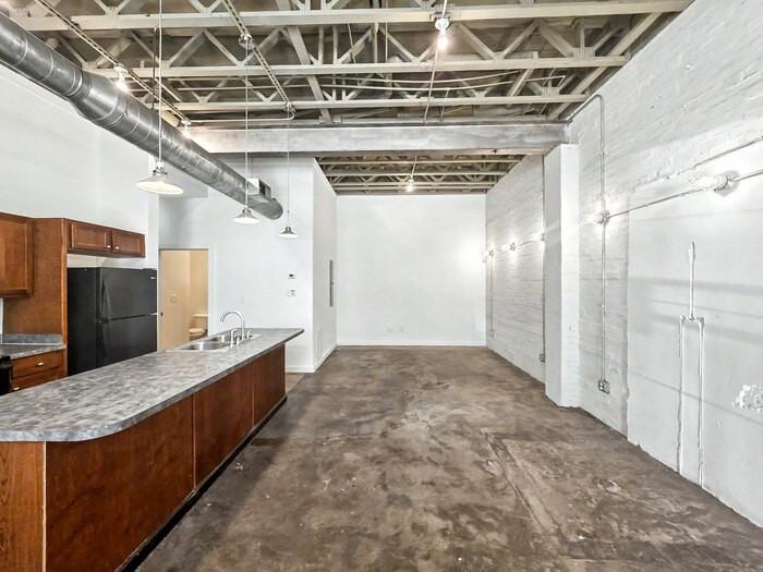 1229 Allene Ave Sw #202 - Photo 6 of 32