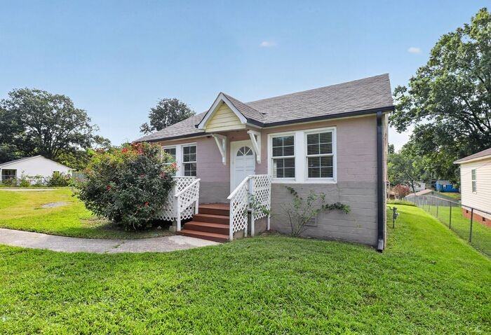 305 Lander St - Photo 2 of 32