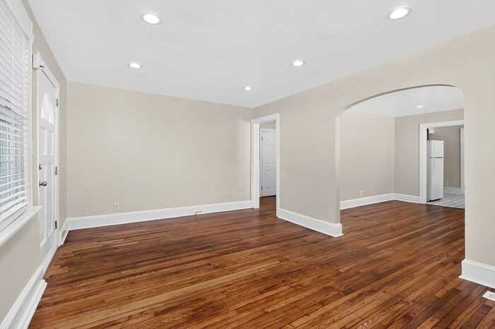 305 Lander St - Photo 7 of 32