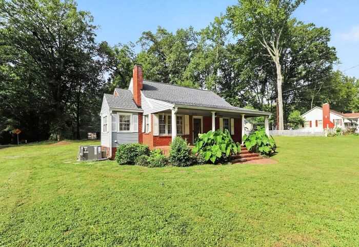 2976 Shady Ln - Photo 2 of 31
