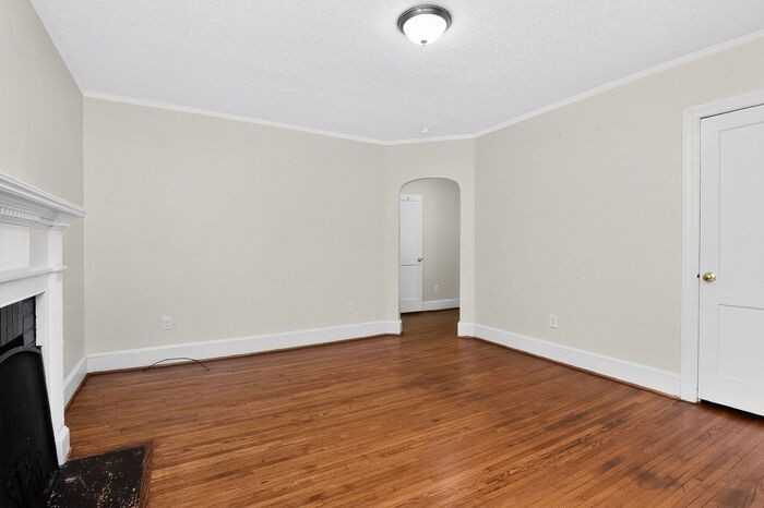 2976 Shady Ln - Photo 5 of 31