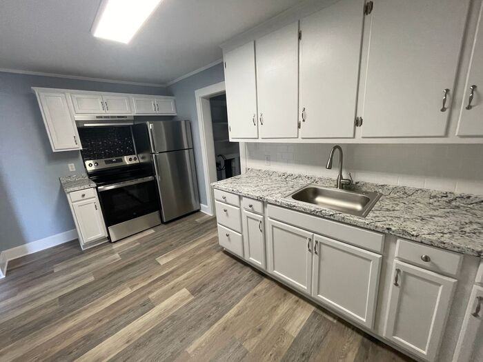 806 Cleveland Ave #B - Photo 2 of 13