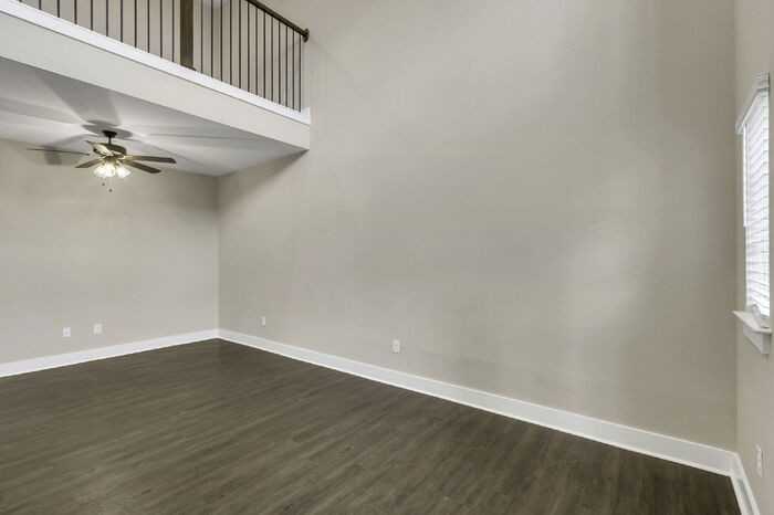 142 Cox St - Photo 3 of 41