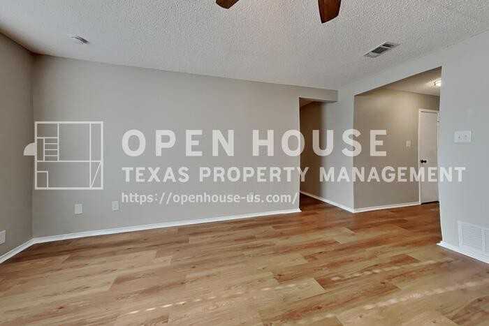 912 Blue Ridge Dr - Photo 4 of 21