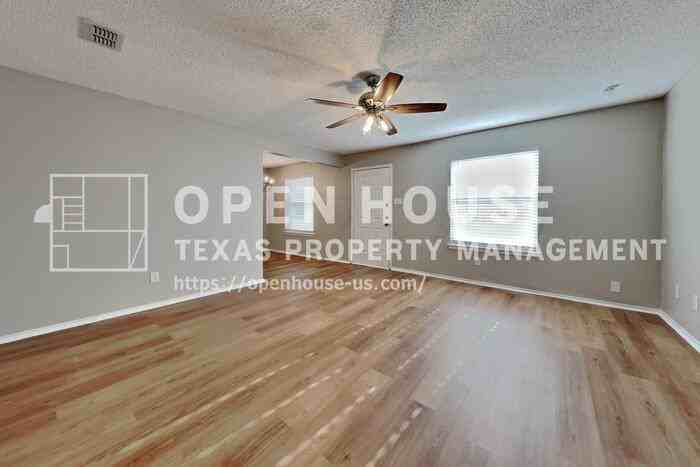 912 Blue Ridge Dr - Photo 5 of 21