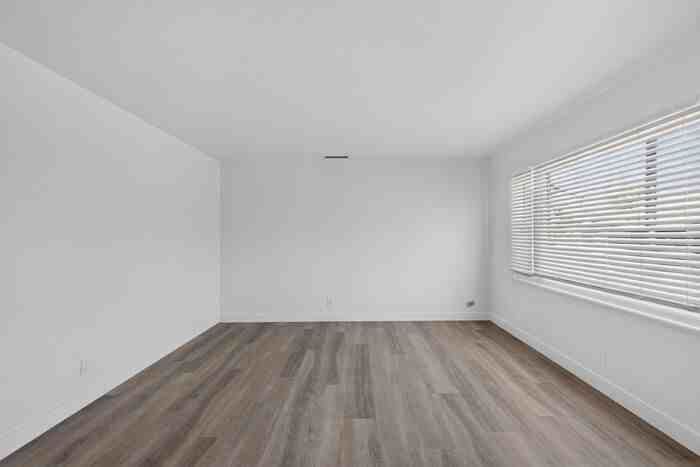 421 Webster St #421 - Photo 7 of 27