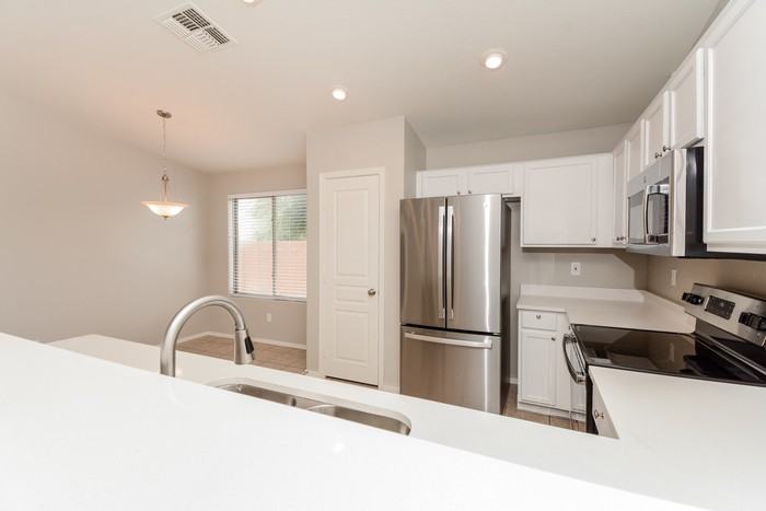 12939 N 147th Ln - Photo 7 of 21