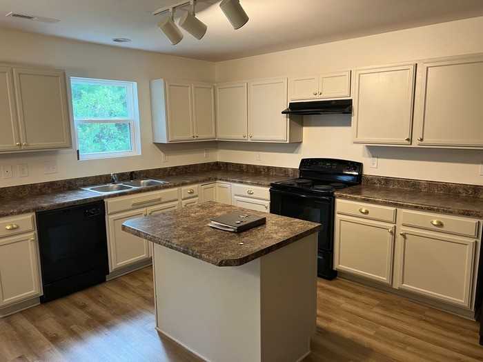 133 Bendick Ct - Photo 3 of 15